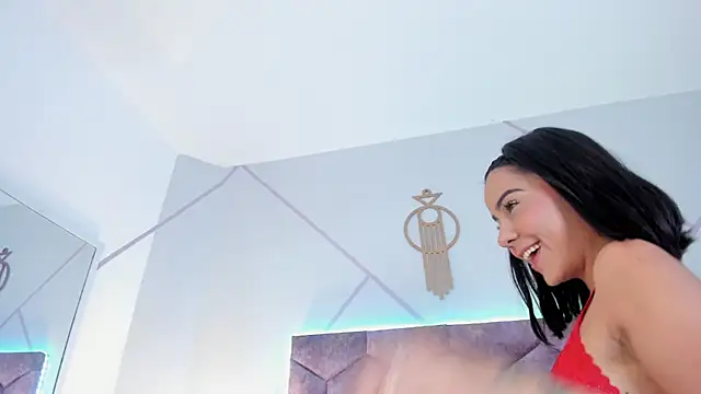 aurora collinss  online show from November 5, 1:03 pm