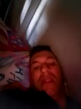 Snapshot of Fernan3135 chatting on February 20, 1:35 pm Fernan3135 online show from February 20, 1:35 pm