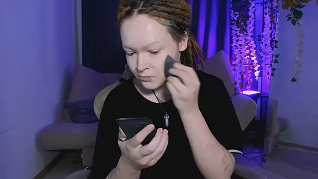 NicoleFlloret online show from March 6, 5:46 am