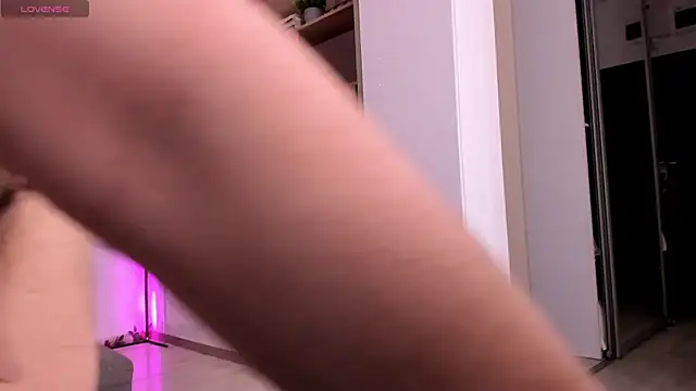 NatashaVoss online show from November 30, 8:42 pm