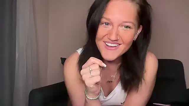 Pleasing-Chloe49 online show from September 9, 8:18 pm