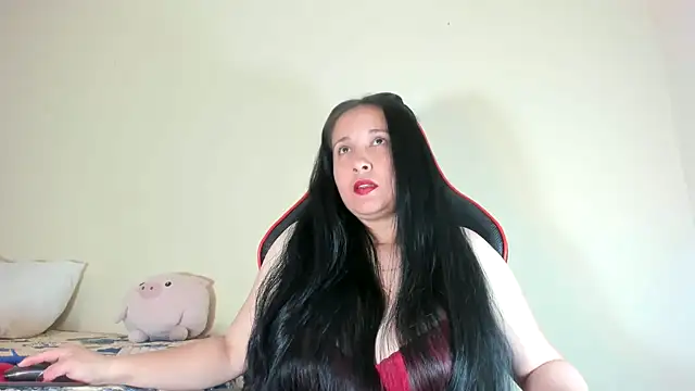 Snapshot of hot-nikol chatting on October 9, 10:43 pm hot-nikol online show from October 9, 10:43 pm