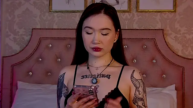 Snapshot of HeatherSweet_ chatting on September 9, 6:17 pm HeatherSweet online show from September 9, 6:17 pm