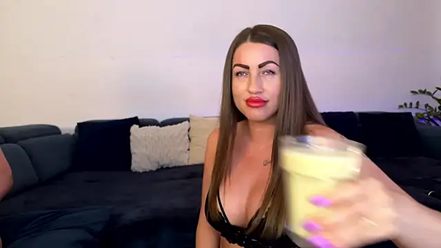 Milf Andy online show from July 29, 1:32 pm