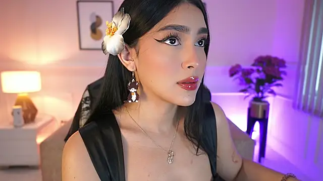 JulesBenett online show from December 5, 11:31 am