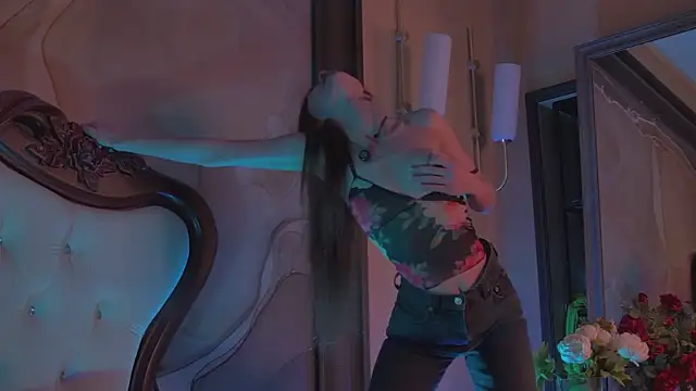 Amanda River online show from November 22, 6:34 am