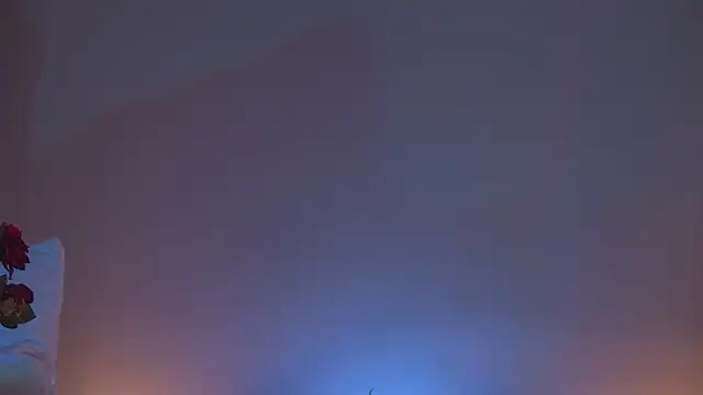 Amanda River online show from November 1, 6:02 pm