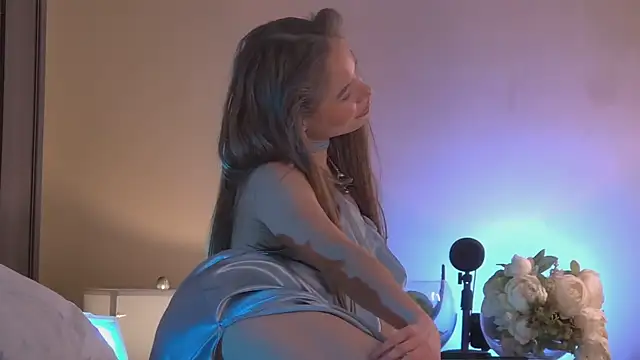 Amanda River online show from October 3, 6:42 pm