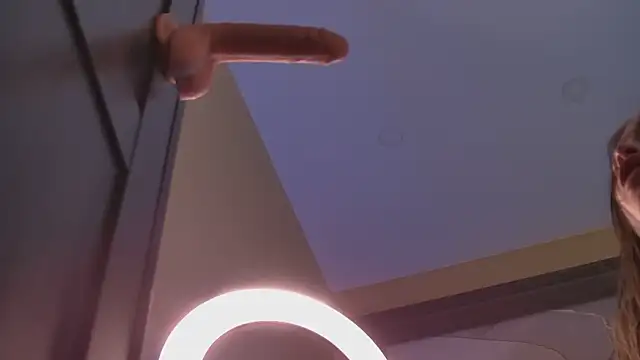 Amanda River online show from October 4, 6:48 am