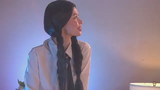 Amanda River online show from October 29, 7:29 am