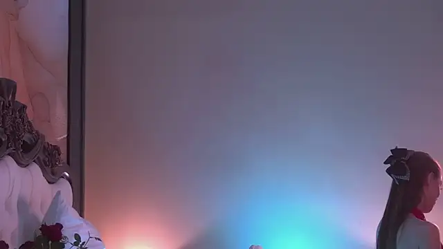 Amanda River online show from November 18, 7:50 pm