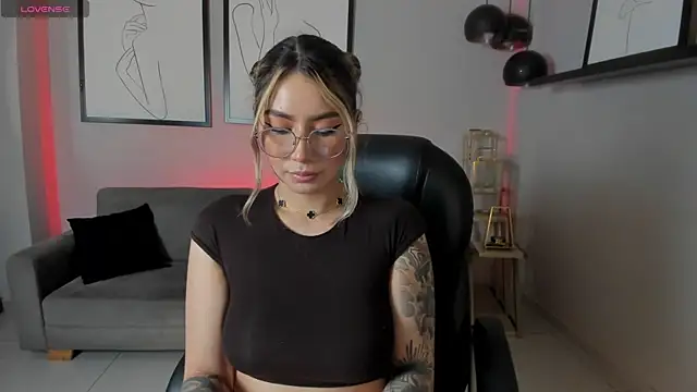 MaddisonCollins online show from April 22, 11:06 am