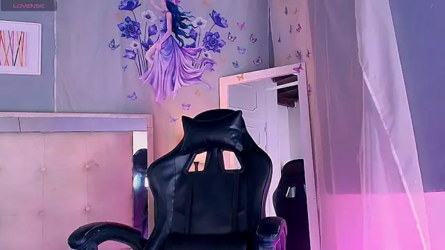 Emily Castillo 1 online show from April 17, 4:48 am