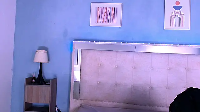 Snapshot of Emily_Castillo_1 chatting on September 24, 4:08 am Emily Castillo 1 online show from September 24, 4:08 am