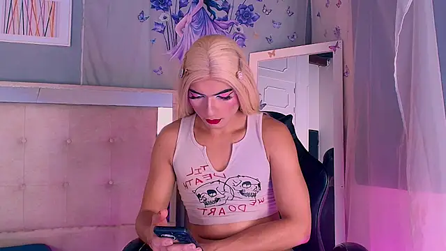 Emily Castillo 1 online show from May 14, 4:53 am