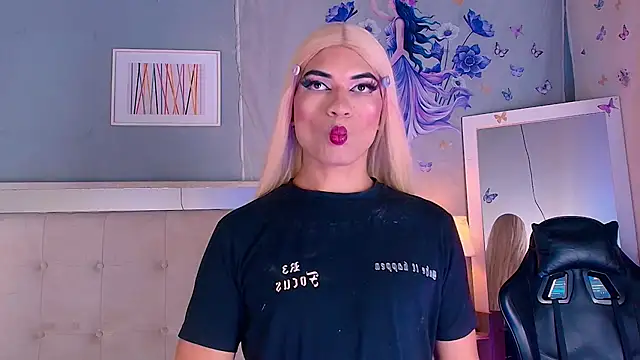 Emily Castillo 1 online show from April 14, 4:39 am