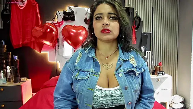 Sarah917 online show from February 20, 8:33 pm