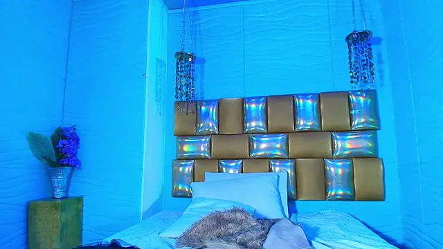 Mia Montess online show from January 8, 12:49 am