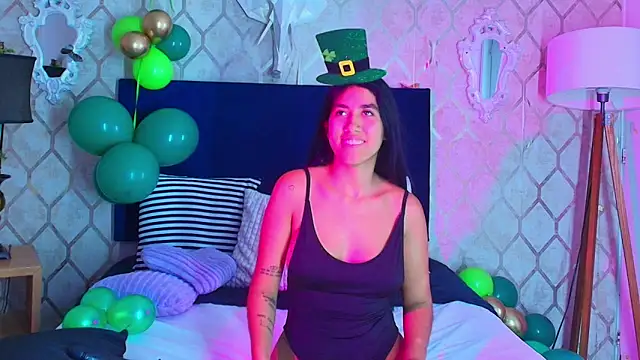 Mia Montess online show from March 14, 6:29 pm