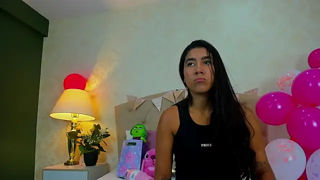 Mia Montess online show from March 26, 1:20 pm