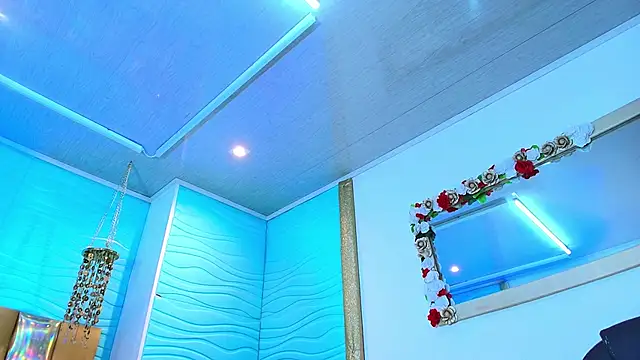 Mia Montess online show from December 20, 12:52 pm