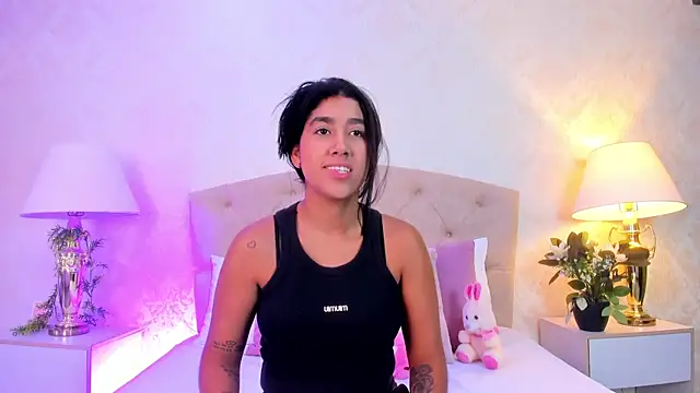Snapshot of Mia_Montess chatting on June 18, 12:32 pm Mia Montess online show from June 18, 12:32 pm