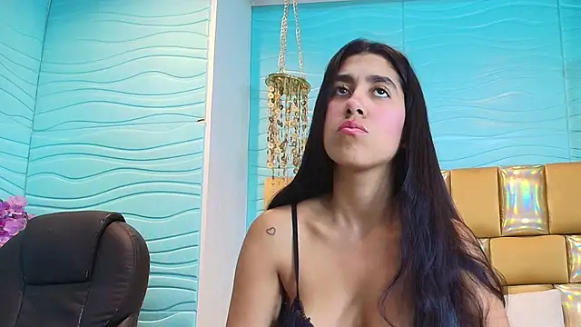 Mia Montess online show from October 3, 12:50 pm