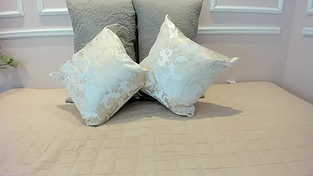 Lucy Canel online show from November 21, 7:13 pm