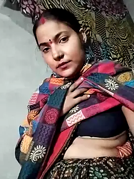 Snapshot of Maidangirl chatting on November 18, 5:22 am Maidangirl online show from November 18, 5:22 am