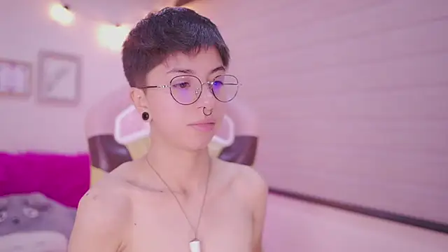 tommy blue online show from April 11, 1:57 am