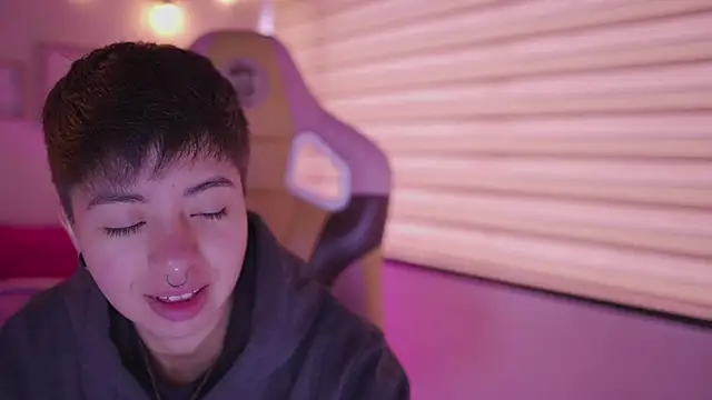 tommy blue online show from March 27, 1:23 pm