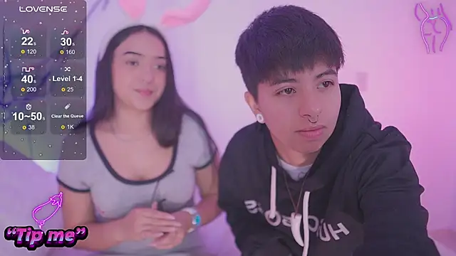 Snapshot of tommy_blue chatting on October 31, 2:24 pm tommy blue online show from October 31, 2:24 pm