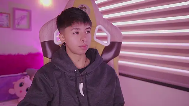 tommy blue online show from March 11, 1:05 pm