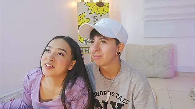 Snapshot of tommy_blue chatting on December 15, 6:36 pm tommy blue online show from December 15, 6:36 pm