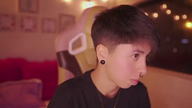 tommy blue online show from March 5, 1:57 am