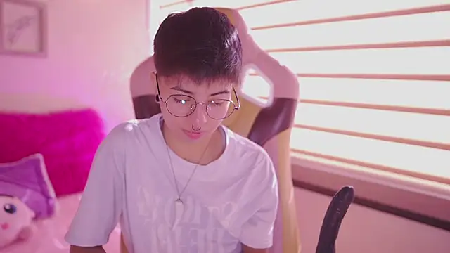 tommy blue online show from April 14, 12:54 pm