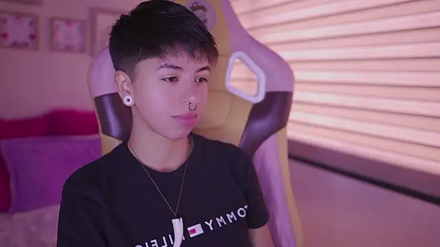 tommy blue online show from March 20, 1:56 pm