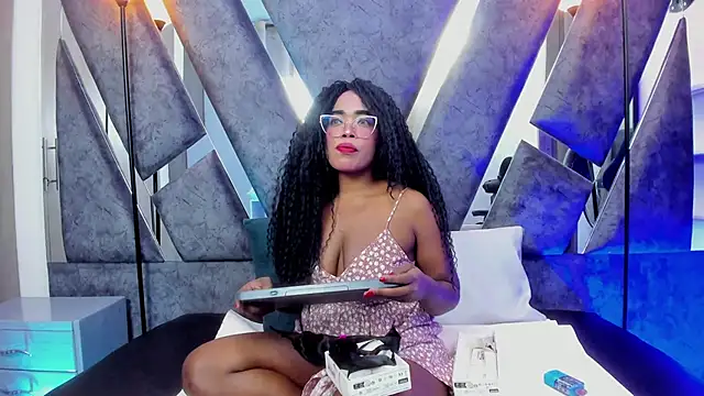 CandyMartinez  online show from October 17, 9:49 pm