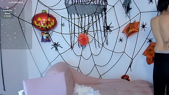 SaskiaGrendel online show from October 30, 10:17 pm