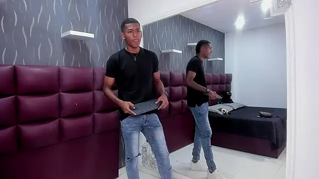 Snapshot of LexiAndDeker chatting on October 13, 7:04 pm LexiAndDeker online show from October 13, 7:04 pm