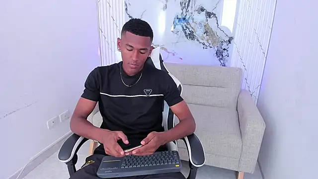 Snapshot of LexiAndDeker chatting on September 25, 4:24 pm LexiAndDeker online show from September 25, 4:24 pm