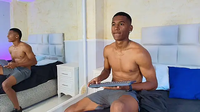 Snapshot of LexiAndDeker chatting on October 3, 5:14 pm LexiAndDeker online show from October 3, 5:14 pm