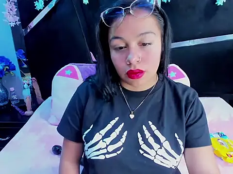 Snapshot of _Violeta_18 chatting on September 23, 3:46 am Violeta 18 online show from September 23, 3:46 am