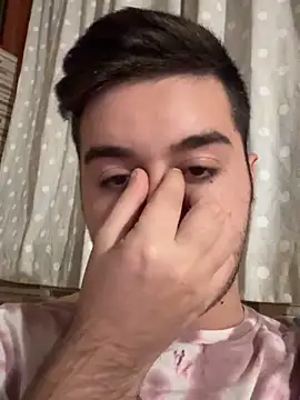 Snapshot of ategurl192 chatting on October 31, 8:16 pm ategurl192 online show from October 31, 8:16 pm