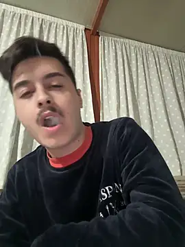 Snapshot of ategurl192 chatting on December 15, 9:31 pm ategurl192 online show from December 15, 9:31 pm