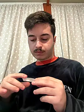 Snapshot of ategurl192 chatting on December 16, 6:01 pm ategurl192 online show from December 16, 6:01 pm