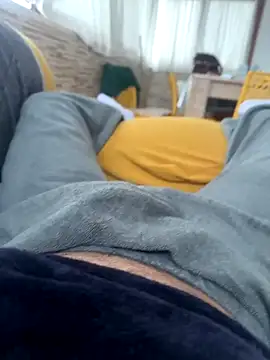 Snapshot of ategurl192 chatting on December 14, 8:53 am ategurl192 online show from December 14, 8:53 am