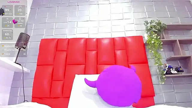 Taylorr evans online show from November 15, 4:22 pm