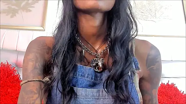 Snapshot of Aprillebony chatting on September 10, 7:02 pm Aprillebony online show from September 10, 7:02 pm