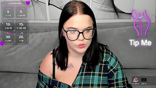 Eliss Shyyo online show from December 13, 8:04 pm